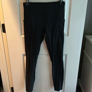 Athleta Girl Black Leggings w/ Pockets (ankle/full length)/Size: Girls XXL/16.